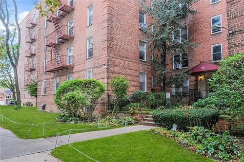 4n-221 Mcdonald Ave, Brooklyn, NY, 11218-1428 | Card Image