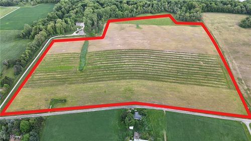 8 Rice Hill Road, Burbank, OH, 44214 | Card Image