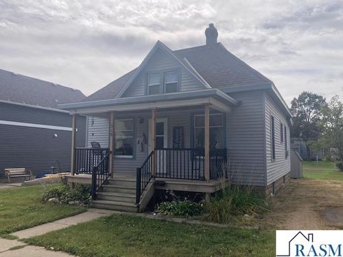 315 Maple Street Se, Sleepy Eye, MN, 56085 | Card Image