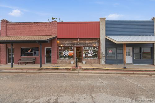 131 N Lee St, Fort Gibson, OK, 74434-8627 | Card Image