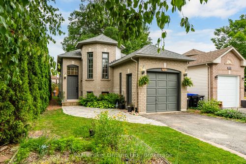 210 Dyer Dr, Wasaga Beach, ON, L9Z1E5 | Card Image
