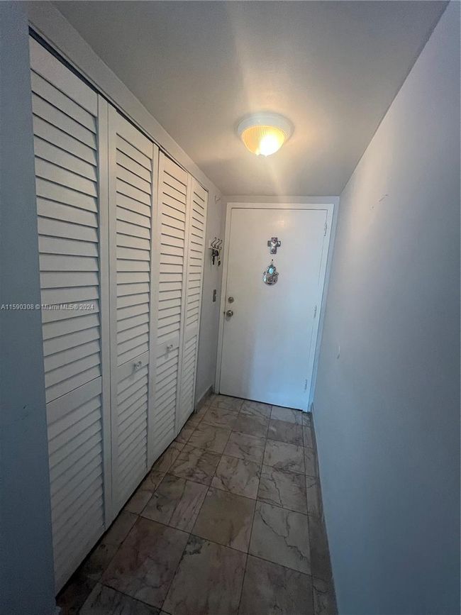 303 - 2350 Ne 135th St, Condo with 2 bedrooms, 2 bathrooms and null parking in North Miami FL | Image 13