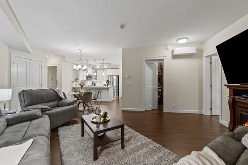 20376 86 Ave, Langley, BC, V2Y3P8 | Card Image