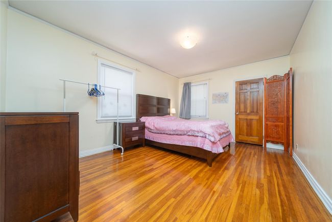 58 219 Th St, House other with 4 bedrooms, 3 bathrooms and null parking in Bayside Hills NY | Image 5