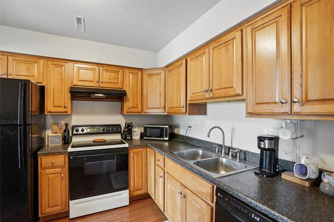 APT-304 - 215 40 Th Street Dr, Condo with 3 bedrooms, 2 bathrooms and null parking in Cedar Rapids IA | Image 11