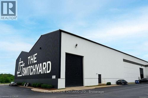 mezz-3-4256 Carroll Ave, Niagara Falls, ON, L2E7J2 | Card Image