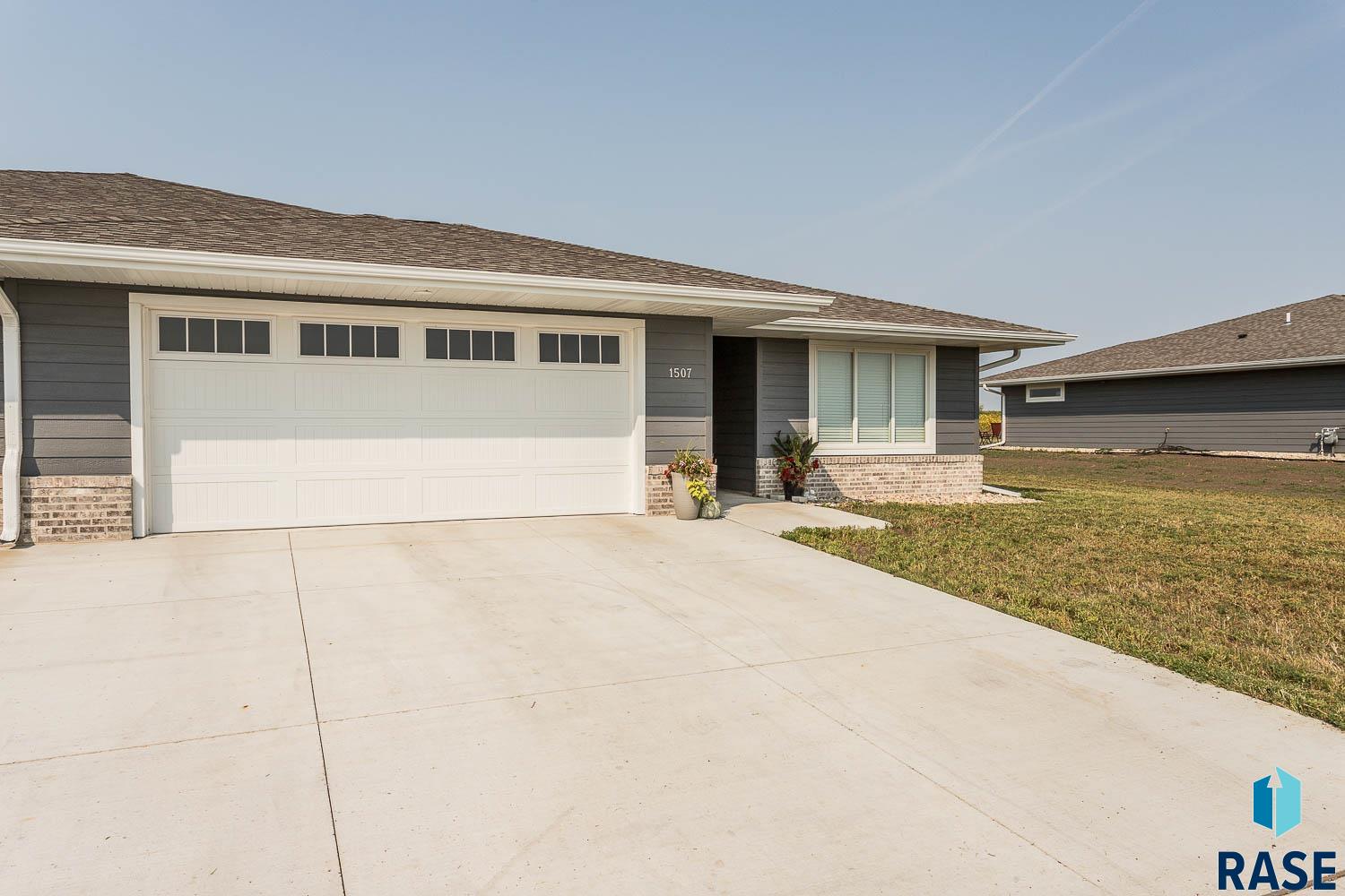 Neil Ave, Dell Rapids, SD 57022