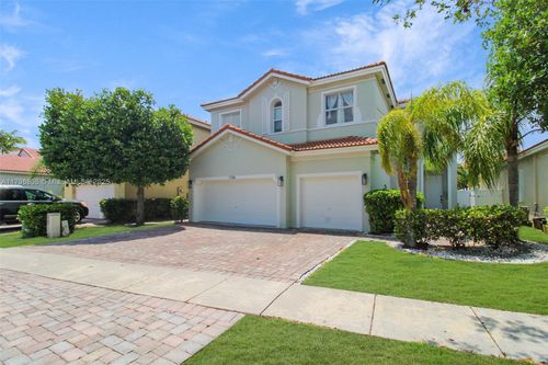 1156 Ne 37th Pl, Homestead, FL, 33033-5916 | Card Image
