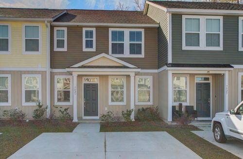 7821 Montview Rd, North Charleston, SC, 29418-2258 | Card Image