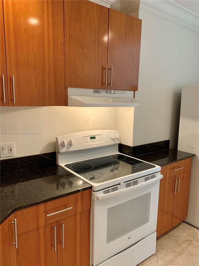 APT-210A - 2426 Se 17 Th St, Condo with 1 bedrooms, 1 bathrooms and null parking in Fort Lauderdale FL | Image 17