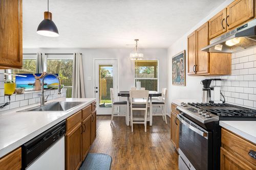 8318 Fuqua Gardens Dr, Houston, TX, 77075-4053 | Card Image