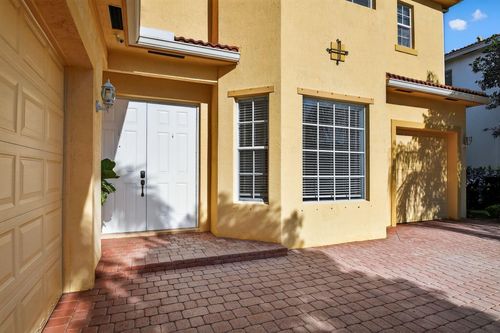 8797 Cobblestone Point Cir, Boynton Beach, FL, 33472-4441 | Card Image