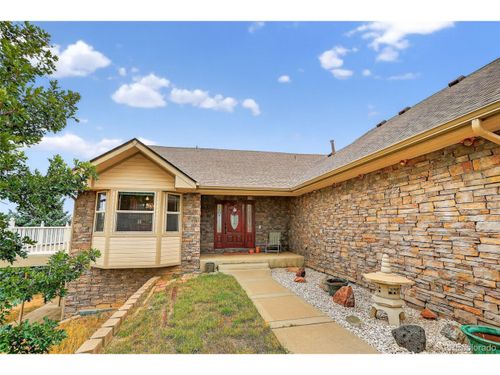 73 S Algonquian Ct, Aurora, CO, 80018-1516 | Card Image