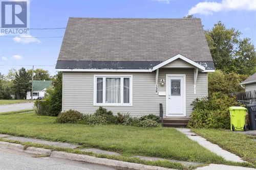 138 Bellevue Ave, Sault Ste. Marie, ON, P6B2W4 | Card Image