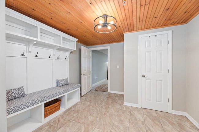 Wow Mudroom! | Image 32