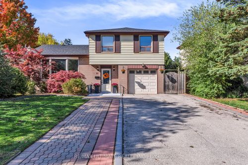 37 Banbury Crt, Brampton, ON, L6T1Y9 | Card Image