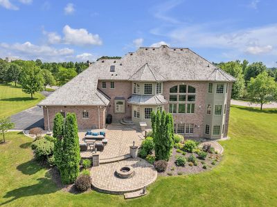 7940 W Cheverny Dr, House other with 5 bedrooms, 6 bathrooms and null parking in Mequon WI | Image 1