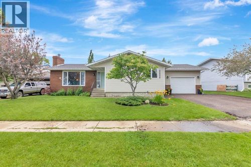 5503 35 Street, Lloydminster, AB, T9V1S1 | Card Image
