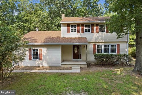 8 Tonkawa Trl, SHAMONG, NJ, 08088-9402 | Card Image