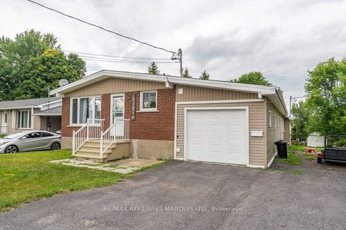 5697 Highway 138 Highway, South Stormont, ON, K6K1S2 | Card Image