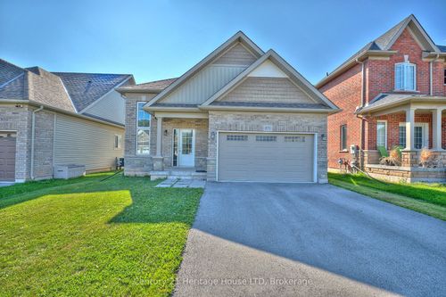 871 Burwell St, Fort Erie, ON, L2A0E3 | Card Image
