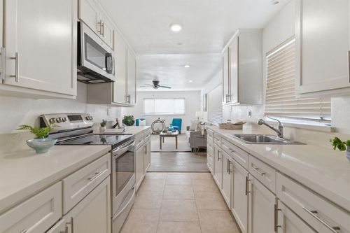 143 W Beverly Place, Tracy, CA, 95376 | Card Image