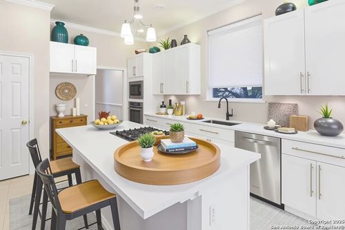 8607 Solano Dr, Helotes, TX, 78023-4722 | Card Image