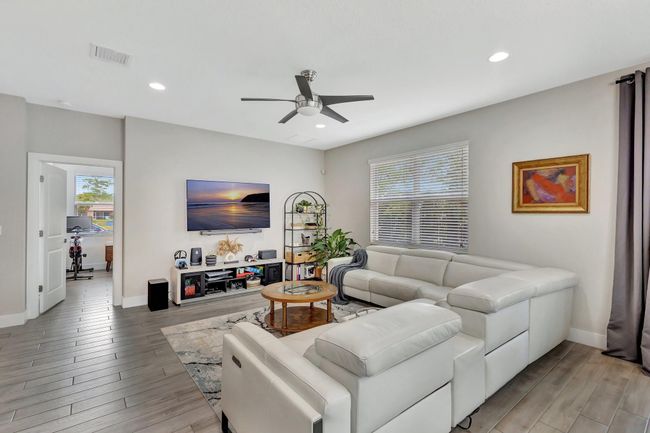 92 Palmetto Ln, House other with 4 bedrooms, 3 bathrooms and null parking in Royal Palm Beach FL | Image 15