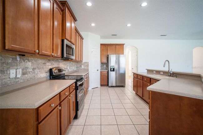 11713 Summer Springs Dr, House other with 4 bedrooms, 4 bathrooms and null parking in RIVERVIEW FL | Image 8