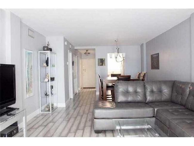 APT-305 - 1161 Hillsboro Mile, Condo with 2 bedrooms, 2 bathrooms and null parking in Hillsboro Beach FL | Image 14