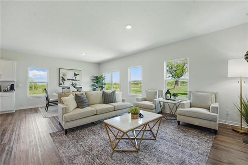 2203 Creek View Ln, Raymore, MO, 64083-7130 | Card Image