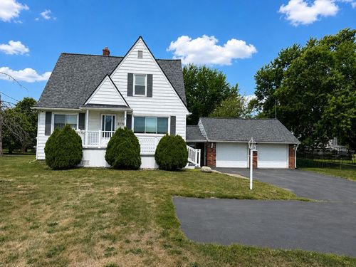 2196 S Dye Rd, Flint, MI, 48532-4126 | Card Image