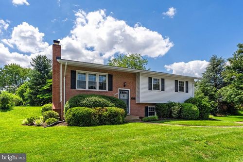 10005 Copeland Dr, MANASSAS, VA, 20109-3065 | Card Image