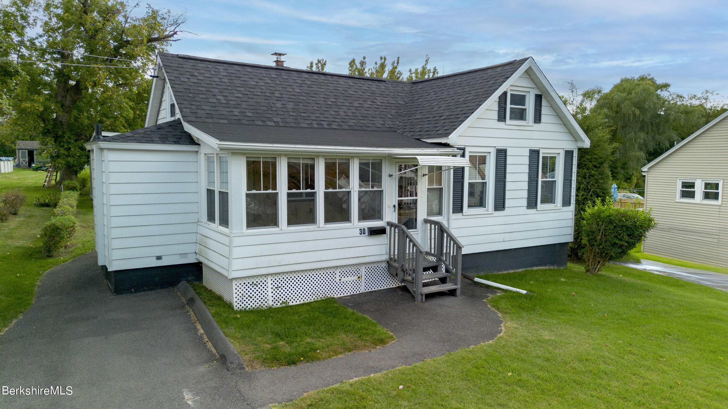 Anthony St, Adams, MA 01220