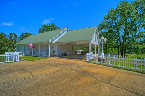 123 Jarrod Dr, Burkeville, TX, 75932-2292 | Card Image