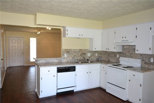 b-712 Wellesley Court, College Station, TX, 77840-2164 | Card Image