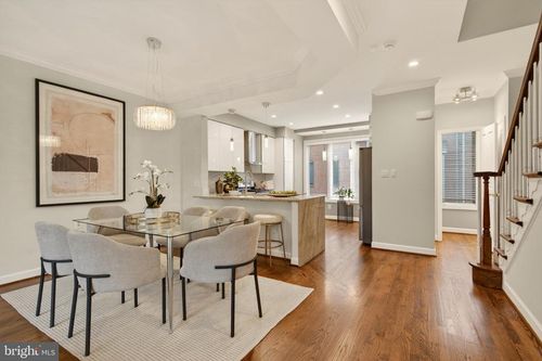 1989 N Adams St, Arlington, VA, 22201-3628 | Card Image