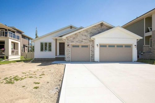 4975 60 Ave, Innisfail, AB, T4G0N6 | Card Image