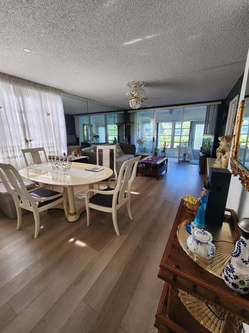 101-5851 Nw 62nd Ave, Tamarac, FL, 33319-2204 | Card Image