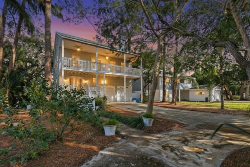 514 Wideview Ave, TARPON SPRINGS, FL, 34689-2338 | Card Image