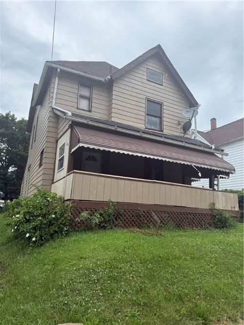 379 Prospect St, Sharon, PA, 16146-2029 | Card Image