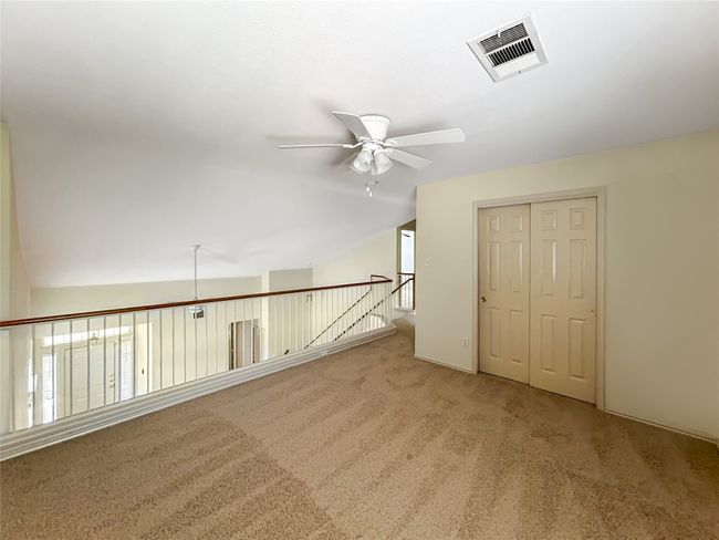 Upstairs Living Room | Image 9