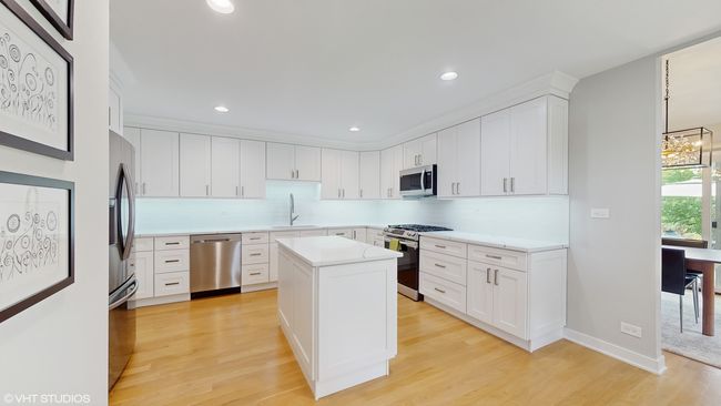 14352 Crystal Tree Dr, Home with 3 bedrooms, 4 bathrooms and 2 parking in Orland Park IL | Image 9