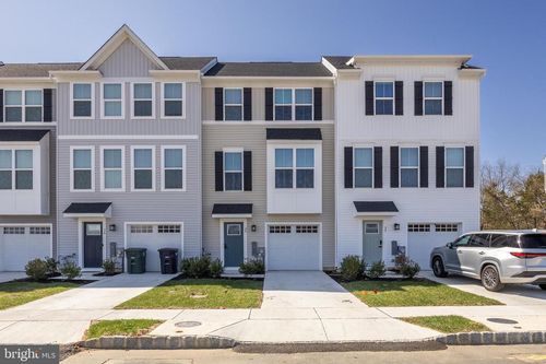 28 Sand Hills Drive, WILLIAMSTOWN, NJ, 08094 | Card Image