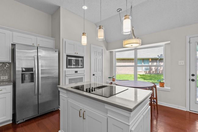 6432 Stone Creek Ter, House other with 3 bedrooms, 2 bathrooms and null parking in Fort Worth TX | Image 10