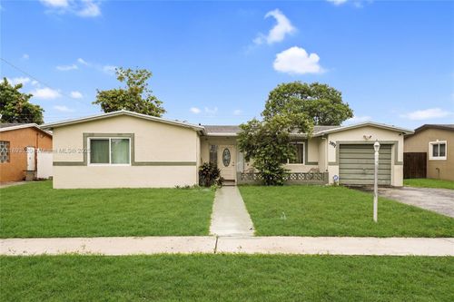 3931 Nw 32nd Ave, Lauderdale Lakes, FL, 33309-4901 | Card Image