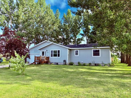 305 Lincoln Ct Sw, Warroad, MN, 56763-2534 | Card Image