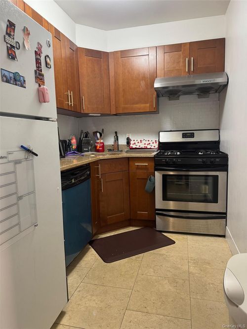 2b-38 Parsons Blvd, Flushing, NY, 11354-5843 | Card Image