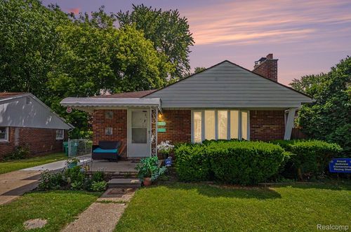 23116 Beechwood Ave, Eastpointe, MI, 48021-3547 | Card Image