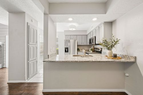 16d-14800 Enterprise Dr, Farmers Branch, TX, 75234-3002 | Card Image